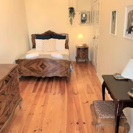 As A Local! Santos Historical 6 Bedroom Iii Apartman *