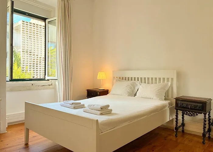 As A Local! Santos Historical 6 Bedroom Iii