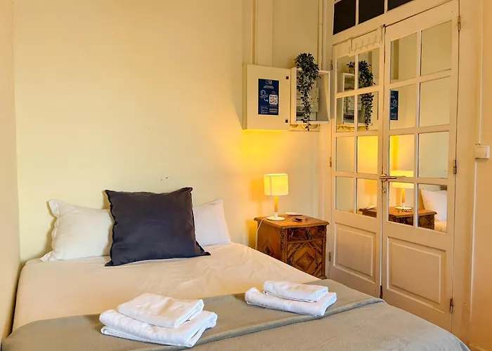 Apartment As A Local! Santos Historical 6 Bedroom Iii