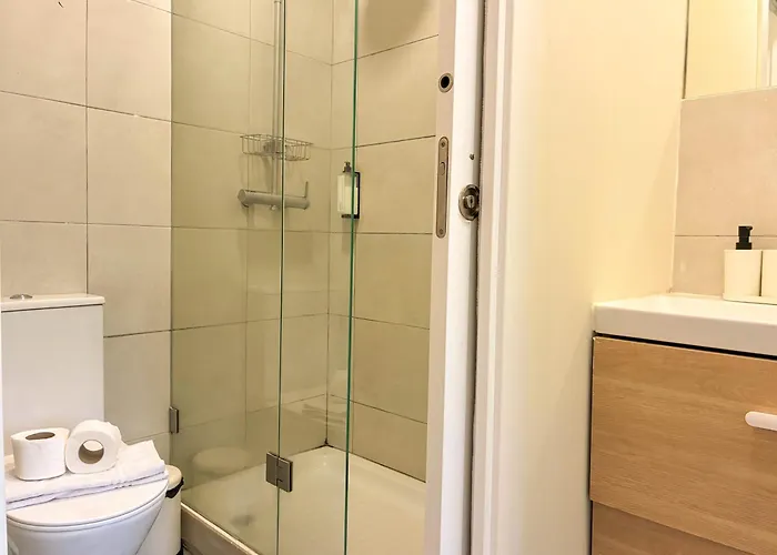 Apartment As A Local! Santos Historical 6 Bedroom Iii Lisbon