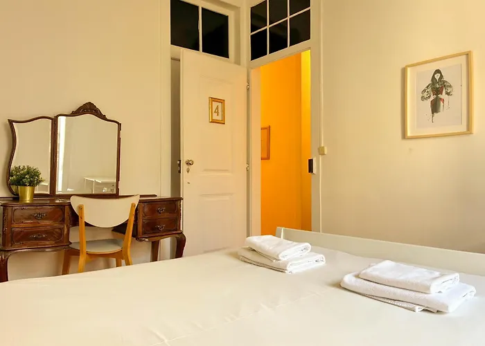 As A Local! Santos Historical 6 Bedroom Iii * Lisbon