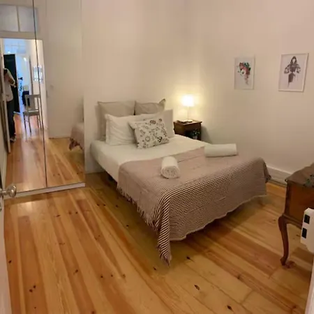 Apartament As A Local! Santos Historical 6 Bedroom Iii Lizbona