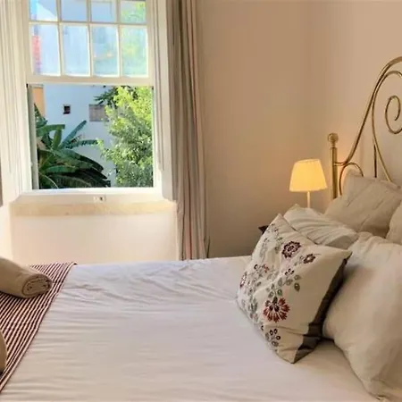 As A Local! Santos Historical 6 Bedroom Iii Lizbona